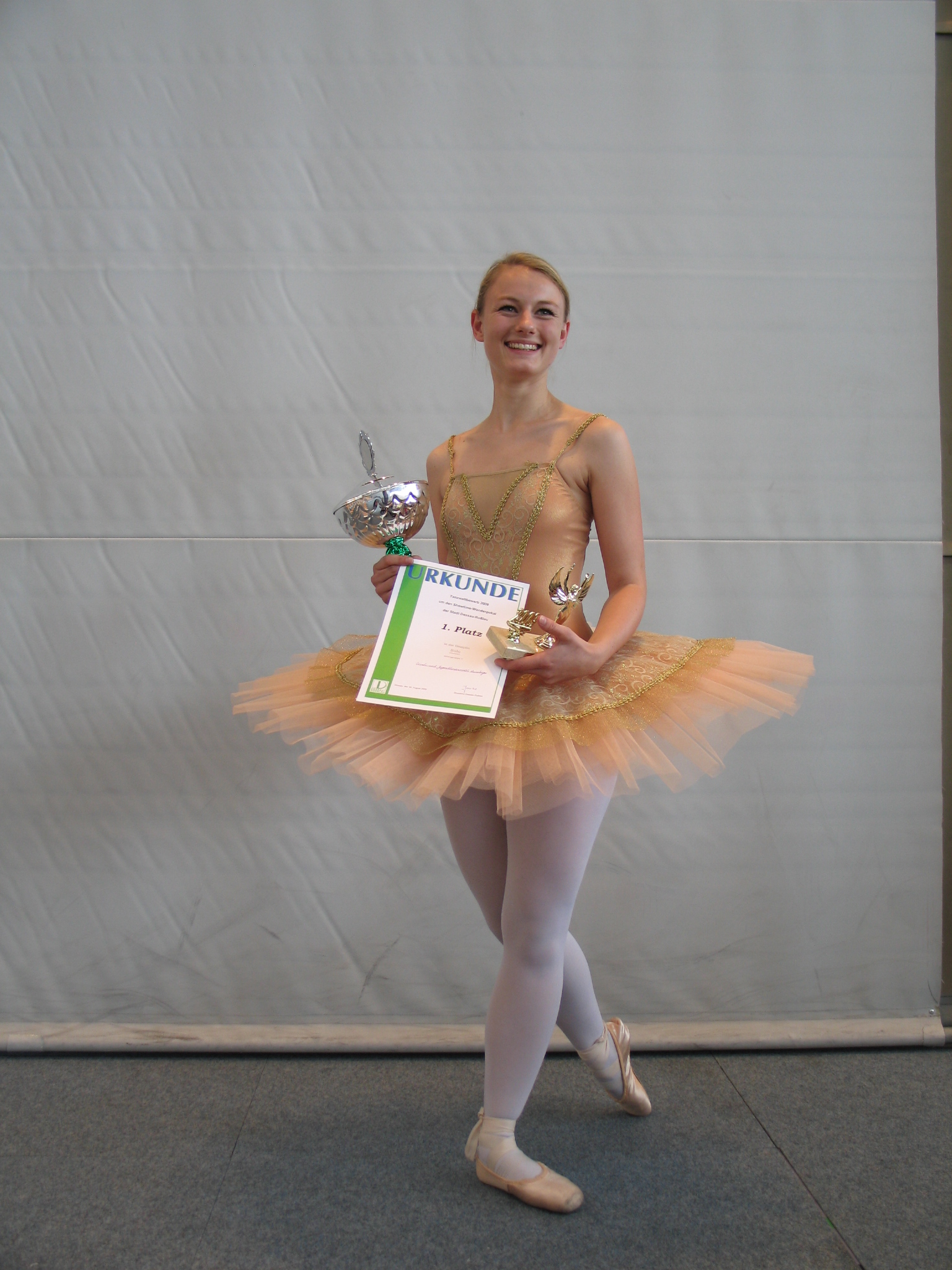 Dessau-Rolauer Tanzwettbewerb:  022. Siegerin Josefine Dobis 